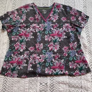 Women’s scrub top